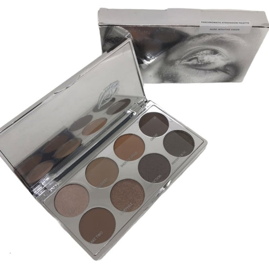 Belle en Argent – Nude Intuitive Vision
