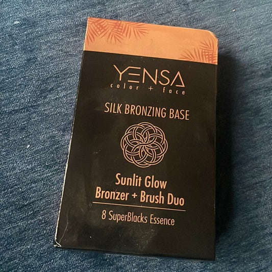 Yensa Silk Bronzing Base Sunlit Glow Bronzer + Brush Duo
