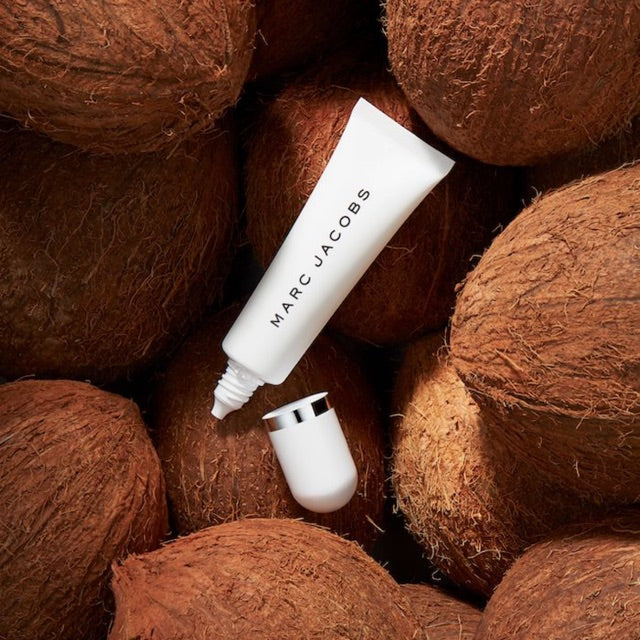 Marc Jacobs – Under(cover) Blurring Coconut Face Primer