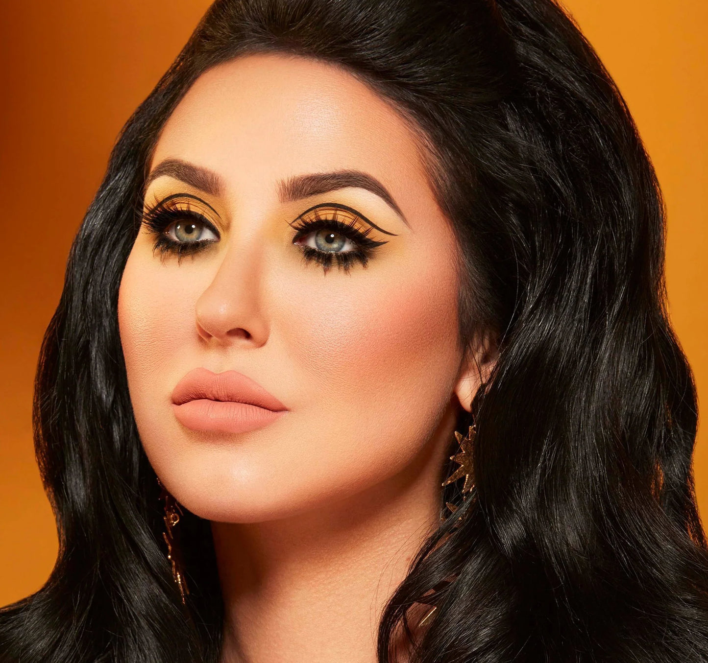 MORPHE JACLYN HILL EYESHADOWS PALETTE "ARMED & GORGEOUS"